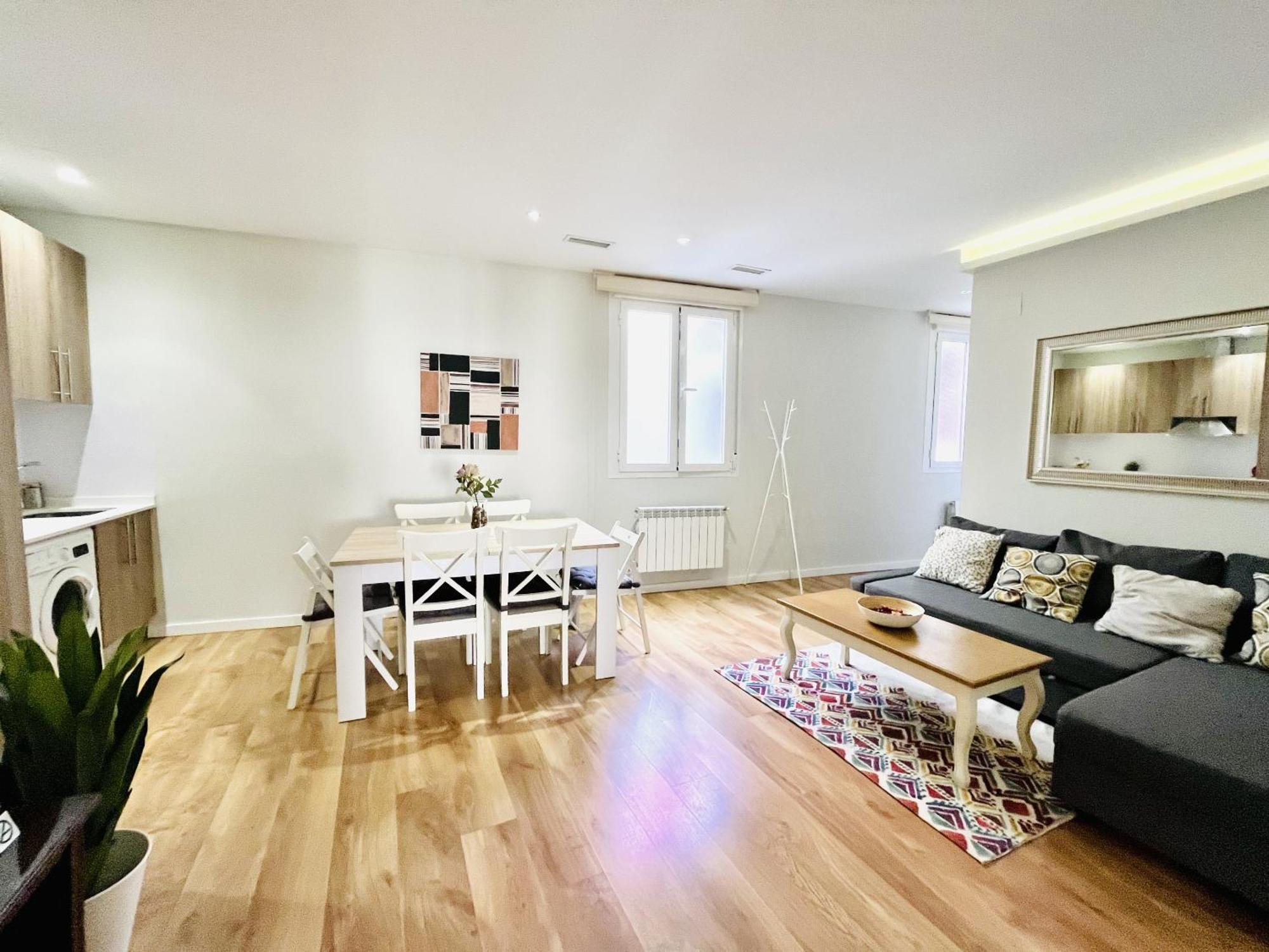 Dplace To Be - Luxury Apartment In Historic Center Madrid Buitenkant foto